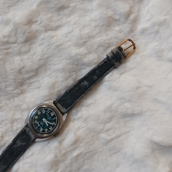 Roleit quartz Watch vintage black leather band gold tone stainless steel 17rubis - Picture 2 of 9